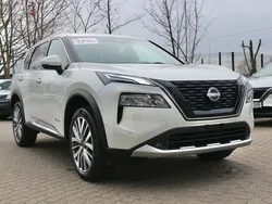 Pearl white/black bi color Neu 2025 Nissan X-Trail 360º SUV | 41.990 €