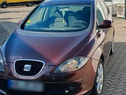 Rot Gebraucht 2008 Seat Altea XL Van / Kleinbus | 5.000 € (Etwas zu teuer)