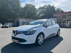 Weiß Gebraucht 2015 Renault Clio IV Dynamique Kleinwagen | 5.490 € (Fairer Preis)