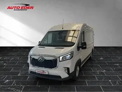 Warm white (weiß) Gebraucht 2023 Maxus eDeliver 9 Van | 61.550 €