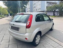 Silber Gebraucht 2008 Ford Fiesta Kleinwagen | 1.200 €