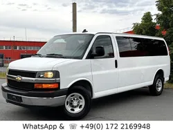 Weiß Gebraucht 2017 Chevrolet Express LT Van / Kleinbus | 37.500 €