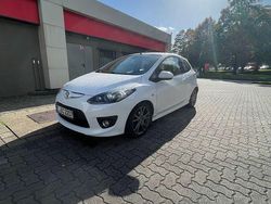 Weiß Gebraucht 2009 Mazda 2 Dynamic Limousine | 3.800 € (Fairer Preis)