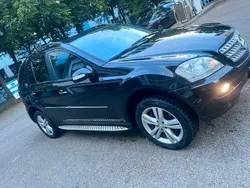 Schwarz Gebraucht 2006 Mercedes ML420 SUV | 7.800 € (Teuer)