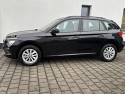 Schwarz Neu 2024 Skoda Kamiq Drive SUV | 24.800 € (Guter Preis)