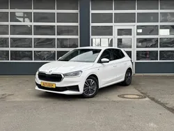 Weiß Gebraucht 2023 Skoda Fabia Tour Limousine | 15.990 € (Guter Preis)