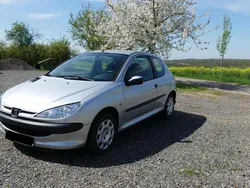 Silber Gebraucht 2005 Peugeot 206 Kleinwagen | 1.999 € (Fairer Preis)