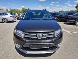 Schwarz Gebraucht 2017 Dacia Sandero Stepway Kleinwagen | 7.930 € (Fairer Preis)