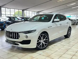 Weiß Gebraucht 2016 Maserati Levante GranLusso SUV | 35.000 €