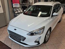 Weiß Gebraucht 2018 Ford Focus Cool & Connect Limousine | 10.980 € (Fairer Preis)