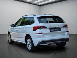 Weiß Gebraucht 2024 Skoda Kamiq Style SUV | 23.649 € (Fairer Preis)