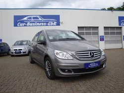 Grau Gebraucht 2008 Mercedes B180 Van / Kleinbus | 5.650 € (Fairer Preis)