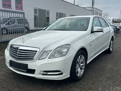 Weiß Gebraucht 2011 Mercedes E350 Limousine | 8.900 € (Guter Preis)