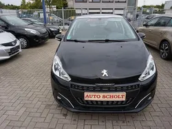 Schwarz Gebraucht 2018 Peugeot 208 Active Kleinwagen | 6.600 € (Fairer Preis)