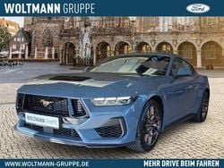 Vapor blue/whisper blue Neu 2025 Ford Mustang Fastback Coupé | 60.990 € (Fairer Preis)