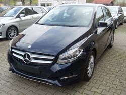 Blau Gebraucht 2016 Mercedes B180 Style Van / Kleinbus | 11.990 € (Superpreis)