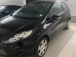 Schwarz Gebraucht 2009 Ford Fiesta Kleinwagen | 2.600 €