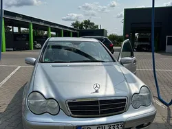 Silber Gebraucht 2003 Mercedes C180 Classic Limousine | 2.200 € (Fairer Preis)