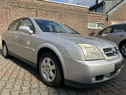 Silber Gebraucht 2004 Opel Vectra Elegance Limousine | 1.999 € (Fairer Preis)