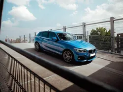 Blau Gebraucht 2017 BMW 118 M Sport Kleinwagen | 16.600 € (Fairer Preis)