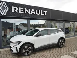 Gletscherweiss Gebraucht 2022 Renault Mégane Kleinwagen | 26.489 € (Guter Preis)