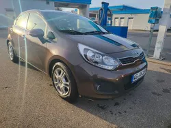 Braun Gebraucht 2012 Kia Rio Spirit Limousine | 3.000 € (Guter Preis)