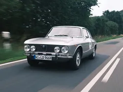 Silber Gebraucht 1972 Alfa Romeo 2000 Veloce Coupé | 46.000 €