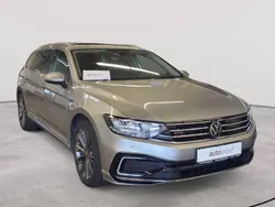 Pyritsilber metallic Gebraucht 2021 VW Passat GTE Kombi | 20.390 € (Guter Preis)