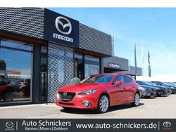Rot Gebraucht 2016 Mazda 3 Sky Limousine | 11.990 € (Fairer Preis)