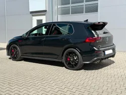 Grenadillschwarz metallic (metallic) Gebraucht 2024 VW Golf VIII GTI Limousine | 37.750 € (Etwas zu teuer)