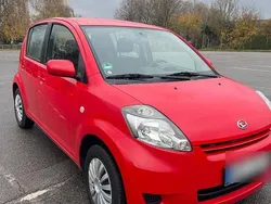 Rot Gebraucht 2010 Daihatsu Sirion Kleinwagen | 2.750 € (Etwas zu teuer)