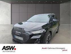 Mythosschwarz metallic Gebraucht 2022 Audi Q4 e-tron S-Line SUV | 27.330 € (Guter Preis)
