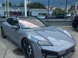 Grau Gebraucht 2024 Porsche Taycan Turbo Sport Turismo Limousine | 145.000 €