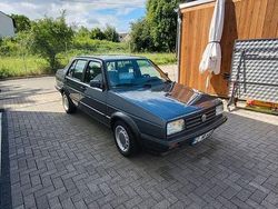 Grau Gebraucht 1988 VW Jetta Limousine | 4.800 €