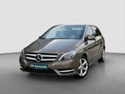 Monolithgrau Gebraucht 2012 Mercedes B180 Edition 1 Van / Kleinbus | 8.490 € (Fairer Preis)