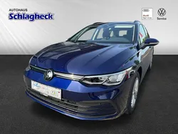 Atlantik blue (blau) Gebraucht 2024 VW Golf VIII Life Kombi | 29.990 € (Etwas zu teuer)