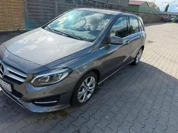 Grau Gebraucht 2015 Mercedes B220 Van / Kleinbus | 17.200 € (Guter Preis)