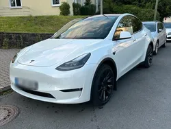 Weiß Gebraucht 2024 Tesla Model Y Long Range SUV | 36.999 € (Guter Preis)