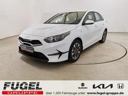 Cassa white Neu 2025 Kia Ceed Play Limousine | 19.499 € (Fairer Preis)