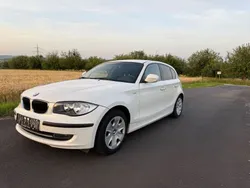 Weiß Gebraucht 2010 BMW 116 Kleinwagen | 2.499 € (Guter Preis)