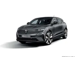 Rot Neu 2025 Renault Mégane Komfort Limousine | 44.490 €