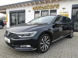 Deep black perleffekt/schwarz Gebraucht 2015 VW Passat Highline Kombi | 15.985 € (Fairer Preis)