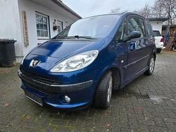 Blau Gebraucht 2005 Peugeot 1007 Van / Kleinbus | 1.999 € (Guter Preis)