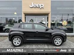 Solid black Neu 2025 Jeep Avenger Altitude SUV | 25.590 € (Fairer Preis)