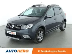 Grau Gebraucht 2019 Dacia Sandero Prestige Kleinwagen | 11.090 € (Etwas zu teuer)