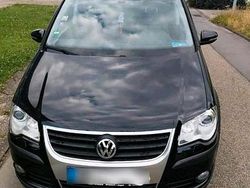 Schwarz Gebraucht 2010 VW Touran Cross Van / Kleinbus | 5.200 €