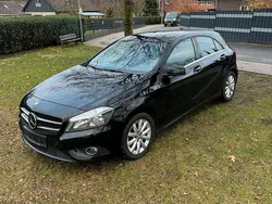 Schwarz Gebraucht 2015 Mercedes A180 Limousine | 6.700 € (Superpreis)