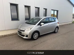Silber Gebraucht 2011 Toyota Verso-S Life Van / Kleinbus | 5.980 € (Superpreis)