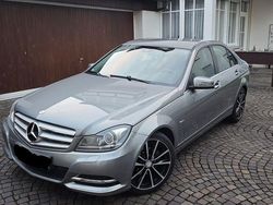 Grau Gebraucht 2011 Mercedes C180 Avantgarde Limousine | 10.900 € (Fairer Preis)