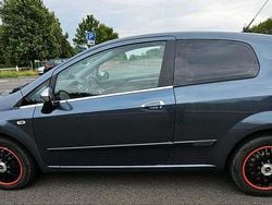 Grau Gebraucht 2025 Fiat Grande Punto Kleinwagen | 2.550 €